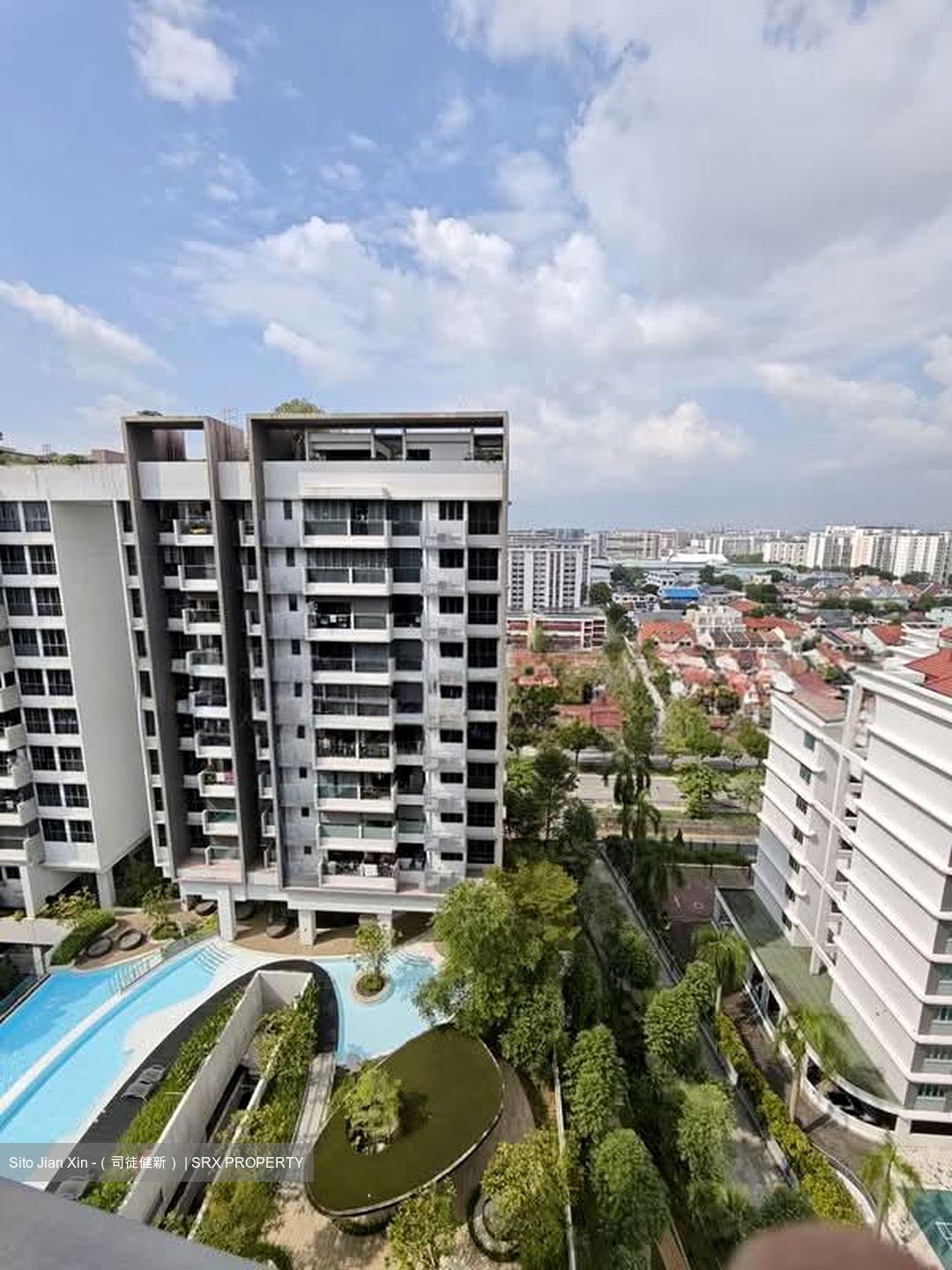 Trilive (D19), Condominium #586111651